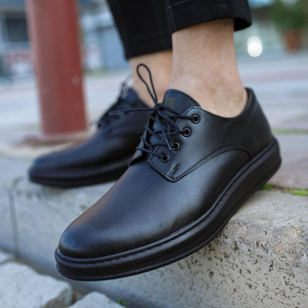 mens black walking sneakers